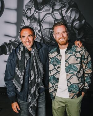 Guillaume Ruchon Instagram - Cet événement 🤌🏻
L’avant dernière vidéo est trop cool 👀
•
C’est vraiment rare que je poste ce genre de photos mais je veux absolument garder un souvenir de cet événement dans mon feed 🙏🏻

Merci à @nikosaliagas pour ce shoot, merci à @intelfrance pour cette collaboration de ouf, je suis trooop content ♥️

Vraiment, faites un tour au @104paris, l’expo dure jusqu’au 14 Novembre, c’est ouvert de 14h à 19h au 5 Rue Crucial à Paris et c’est gratuit 🔥

J’attends vos tags en story 🥰
•
📸 : @saywho.fr @elliot.aubin @itschahrt 
•
#IntelEvoExperience @intel #PasSponsoDuToutJusteDuKiff
