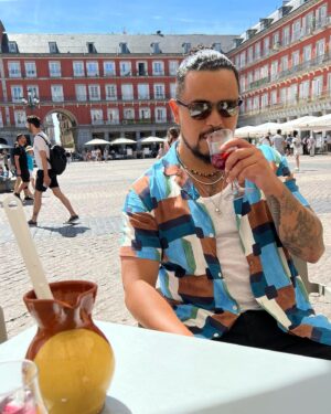 Guillermo Guerrero Instagram - Almodóvar character
