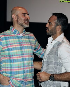 Guillermo Iván Instagram - Thanks @manhattanfilmfestival for all the love! Thanks for bringing us together and for being the hub for so many wonderful filmmakers and talented actors, directors, screenwriters and producers. Great moments 🙏 😃 🙏 ❤️ ❤️ ❤️ 

Pictures by @eduardoferminphotonyc 

#manhattan #filmfestivals #guillermoivan #newyork #usa #movies #films #tv #shows #actors #latinx #moviemaking #filmakers