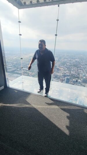 Guillermo Rodriguez Instagram - Oh my god this was scary but amazing

#Chicago #Guillermobile #KimmelinBrooklyn
