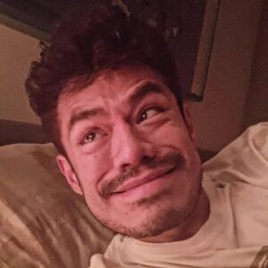 Guillermo Villegas Instagram - Top 10 de caritas preciosas que uno le manda a @erickarce810 sin razón a lo largo de la historia.

Cual gana pa ustedes?
