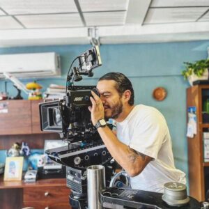 Guillermo Villegas Instagram - Pasarla bien en rodaje es mi pasión.
La depre post película es mi pasión.

Fotos de @dapecont