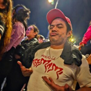 Guillermo Villegas Instagram - Caritas del 2023.  La memoria es una bestia extraña.