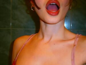 Guiomar Puerta Instagram - Felt cute, might delete later. 💋