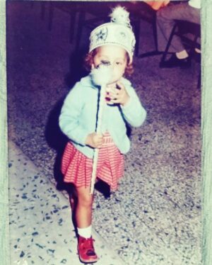 Gülin Kılıçay Instagram - yeni bir yol kokusu alıyorum. daha tam göremiyorum ama kokusu var🌸