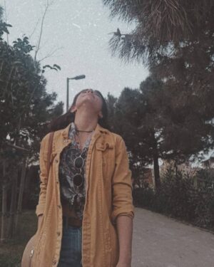Güliz Aybay Instagram - Her telden, ruh halinden 🎶