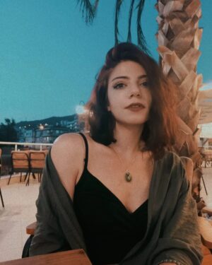 Güliz Aybay Instagram - Yazdan kalma kısa saçlı bir #tb 🌾🌾