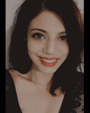 Güliz Aybay Instagram - Hoşçakal #2020 merhaba #2021 hep böyle el ele 🍀♥️
@senizcakirrr
.
.
.
.
.
.
.
.
.
.
.
.
.
.
.
 
 .
.
.
.
.
.
.
.
.
.

#gönüldağı

@gonuldagitrt