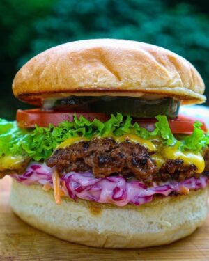 Guntara Hidayat Instagram - Assalamualaikum temen2
Masih untuk daerah sukabumi
Ada parian baru nih @kamasburger 
Ada macem2 burger dan rasa nya pun gak kalah ama burger yg lain loch
Jadi yg mau pesen bisa lgsg dm atau kontak admin ya
@kamasburger