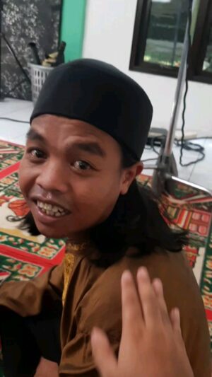 Guntara Hidayat Instagram - alhamdulillah DUNIA TERBALIK pindah jam tayang lagi 🥰🥰🥰🥰🥰🥰🥰