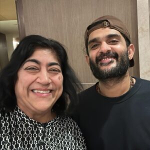 Gurinder Chadha Instagram - Thank you #mumbai for an awesome week! We will miss you ❤️🥳🇮🇳🙏🏾 @amirkhanactor_  @aliaabhatt @arrahman @officenitaambani @sachintendulkar @sairabanu @ikabirbedi @sidsriram #elco #panipuri #paubhaji #indianstreetfood