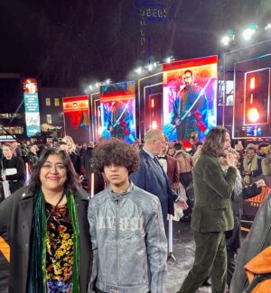 Gurinder Chadha Instagram - My son wanted to come to this premiere! How could I say no! #keanureeves @keanureevesofflcal_  omg love him. what a cool dude! #johnwick ❤️