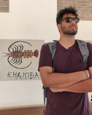 Gursimran Khamba Instagram - Learnt some Swahili today aao bacchon naya word seekho #swahili #learnigisfun #lamu #gursimranjeetsinghprawn