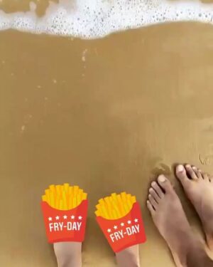 Gursimran Khamba Instagram - Romantic things to do at the beach ft. @ismeetkohli | What do y’all do??