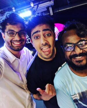 Gursimran Khamba Instagram - Pre gig interviews at the @bbcasiannetwork with @helloyasser and some dude. See yall at Watford tomorrow 😊 #waisehamaaraphotobhinahidaalafollowkarnekizarooratnahihai