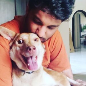 Gursimran Khamba Instagram - Stand up tours are great and all but no better feeling than to come back home to this idiot @peachpreetkhamba #lemonsandpeaches