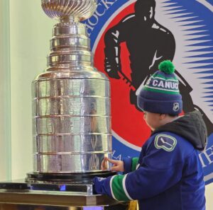 Gurvinder Sihra Instagram - 2020/2021/2023/2024 & one day my son will hoist the Stanley Cup himself 🙏🏽

The Canucks have officially clinched the Playoffs & this will be Veers first time watching the Canucks compete in the Stanley Cup playoffs. Hockey Dad life in full mode 🙏🏽 @canucks @nhl @thehockeyhalloffame