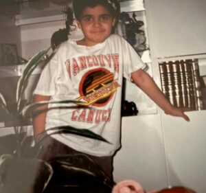 Gurvinder Sihra Instagram - How it started. How it’s going. TOWEL POWER playoff ready since the 90’s @canucks 💚💙