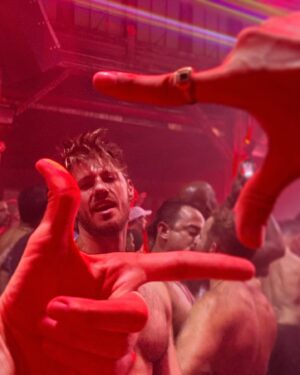 Gus Kenworthy Instagram - Frame-worthy moments from NY Pride! 🌈🗽🫶🏻