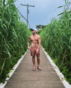 Actor Gus Kenworthy HD Instagram Photos and Wallpapers June 2024