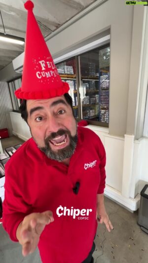Gustavo Becerra Instagram - Hoy en Chiper estamos de cumpleaños 🎉🎈y queremos celebrar agradeciendo a cada uno de nuestros clientes👩‍🦱, quienes han confiado y creído en nosotros👏.

Hoy cumplimos un año1️⃣ gracias a ustedes: dueños de almacenes🏪, kioskos, restaurantes🍽️, cafeterías☕ y más, quienes decidieron creer en esta aplicación📱, creada para hacer su trabajo un poco más fácil.

Seguiremos haciéndolo todo para ayudarles cada día más👏 y entregarles los mejores beneficios, poniéndole así el hombro a su negocio💪, ¡siempre😉!

Muchas gracias a todos🤩🎉

#chiper #cumpleaños #aniversario #chiperchile #appdecopec #santiago