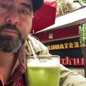 Gustavo Becerra Instagram - Almorzando con mi hija