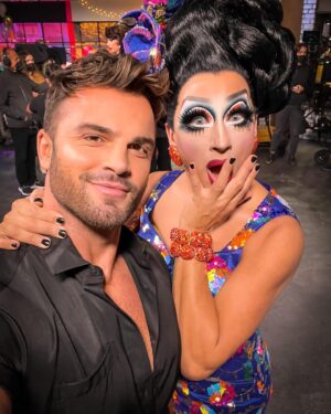 Gustavo Naspolini Instagram - Drag Me to Dinner! With @thebiancadelrio and me! I invite you all to watch the new show on Hulu! Amazing Drag Queens compete to put on a dinner party, with lots of laugh and crazy moments. Bianca is one of the judges and I am in a few episodes helping the contestants set the party! Out now on @hulu!!! 😍 #drag #tv #hulu #dragmetodinner
