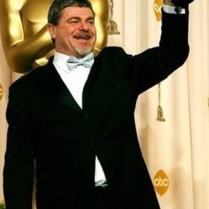 Gustavo Santaolalla Instagram - → On this day 18 years ago I received my first Academy Award for Best Original Score for the movie “Brokeback Mountain.” 

A memory that makes me very happy, especially this year when I will begin the tour celebraring 25 years of “Ronroco”, an album that opened the doors to the world of cinema for me. 

I will always be grateful to Ang Lee for trusting me, to the Academy of Motion Picture Arts and Sciences for the recognition, and to all of you for making it possible.

→ Un día como hoy hace 18 años recibía mi primer premio Oscar a Mejor Música Original por la película “Secreto en la montaña”. 

Un recuerdo que me hace muy feliz especialmente este año que comenzaré el tour por los 25 años de “Ronroco”, álbum que me abrió las puertas al mundo del cine. 

Siempre estaré agradecido a Ang Lee por confiarme en mi, a la Academia de Artes y Ciencias Cinematográficas por el reconocimiento y a ustedes por hacerlo posible.