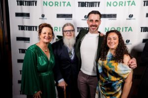 Gustavo Santaolalla Instagram - 🎞️ El martes 25 de junio se realizó el estreno mundial de “Norita”, documental que narra la vida de Nora Cortiñas, en el reconocido TLC Teatro Chino de Los Ángeles, en el marco del festival Dances With Films 2024. 

La dirección está a cargo de Jayson Mcnamara (@jaysonstories ) y Andrea Tortonese ( @animandiart )
Junto a Jane Fonda (@janefonda ) formé parte de la producción ejecutiva, y tuve el honor de realizar la música que acompaña al film acompañado de @juanxluqui @pacocabral_ @matiastozzola 
🎻 @javicasalla 

🤍 Espero que puedan verla y compartir con “Norita” este viaje a través de la agitada historia de Argentina, donde su tragedia personal se convierte en un catalizador del cambio. 

Los invito a que los sigan en redes @noritafilm 🔗 noritafilm.com
Pronto estaremos comunicando más novedades sobre el estreno. 

🎞️ Last June 25th. at the prestigious TLC Teatro Chino in Los Angeles the world première of the documentary Norita took place with an amazing audience that was deeply moved by her story. This film was programmed within the Dances With Films Festival and narrates the story of Nora Cortiñas, a symbol of human rights fight in Latin America today.

The documentary is directed by Jayson Mcnamara (@jaysonstories) and Andrea Tortonese (@animandiart)

Together with Jane Fonda (@janefonda) I had the opportunity of being part of the executive production and had the honor of making the music for the film together with @juanxluqui @pacocabral_ @matiastozzola 
🎻 @javicasalla 

I hope you can appreciate this important film and together with Norita be part of this journey through the turbulent history of Argentina, where her personal tragedy becomes a catalyst for change and fight for justice.

I invite you to follow @noritafilm 🔗 noritafilm.com for upcoming news about future presentations.

#Norita #NoritaCortiñas #NoraCortiñas