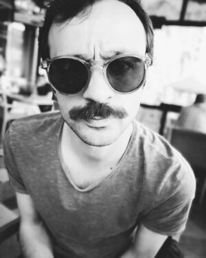 Güven Murat Akpınar Instagram - “varsayalım ismaail! n’oolucak? neye yararı var?”