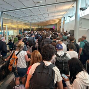 Guy A. Lepage Instagram - YUL : Bienvenue à Montréal ! (17h35)