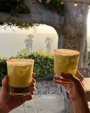 Guy Ecker Instagram - Feliz jueves. Salud!