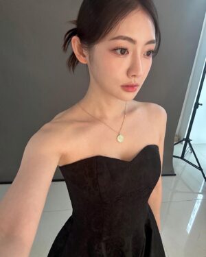 Gwak Soo-jin Instagram - 🖤