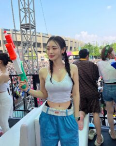 Gwak Soo-jin Most Liked Photos and Posts