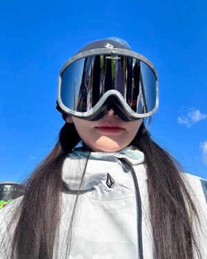 Gwak Soo-jin Instagram - @volcom.korea
volcom에서 주최하는 PBRJ 다녀왔는데, volcom에서 풀 착장으로 선물해주셨어요🏂❤️

#snowboarding #스노우보드 #스노우보더 #스키장패션