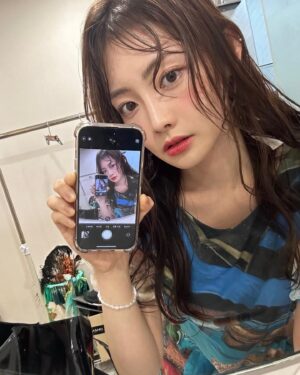 Gwak Soo-jin Instagram - 🫠?