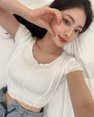 Gwak Soo-jin Instagram - 사실 한국에서도 미국시차를 적용 중이던 나는 시차 적응 할게 없었다고 한다...•_<