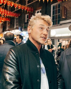 Gwilym Lee Instagram - Great evening celebrating @unicorns.movie with the inimitable @benhardy …Ben - you are so flipping brilliant in this. Proud of you dude. And the film is fantastic - congratulations @itsjasonpatel @sallyelhosaini James Krishna Floyd and all involved! Go see it when you can #bfilondonfilmfestival #lff #unicorns #unicornsmovie
