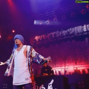 HAN-KUN Instagram - 新しい出会いって嬉しいよね

また面白い人達に出会えました

ありがとう

ツアー頑張って！

#ヤバいtシャツ屋さん