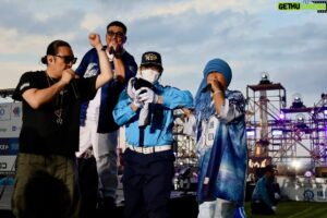 HAN-KUN Instagram - 横浜開港祭2024

ありがとうございました

ただただ楽しかった

皆んなで一つになって
遊ぶのは最高だね

3枚目の写真は
ステージ前は座りが決まりだったから
座りながらでも飛び跳ねる事が
出来る方法を体現してくれた若旦那のシーン

警備員のナカムラさん
一緒に盛り上げてくれて
ありがとうございました
(4枚目からがその流れ)

初めましての人も
久々の人も
また一緒に遊びましょう

#横浜開港祭 #湘南乃風