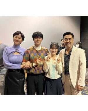 Ha Hyun Sang Instagram - 2022. 9. 28 개봉했습니다. #인생은아름다워 3년 전 지금보다 훨씬 더 애송이 시절 추억이 새록새록... 많은 사랑 부탁드립니다