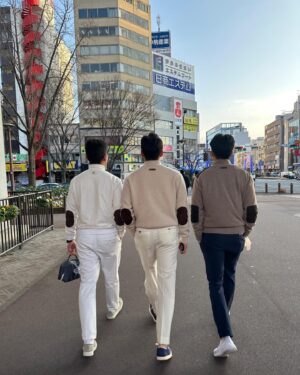 Ha Seok-jin Instagram - 처음 가보는 도시는 늘 흥미롭죠

조금 이른 봄을 찾으러 나고야를 후다닥 둘러보고 왔습니다 
🌱🍽️🍻🏌🏻