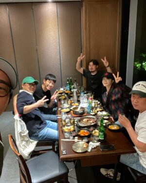 Ha Seok-jin Instagram - 마지막 회까지 시청해주신 모든 분들 감사합니다.  수개월간 각자 역할을 위해 최선을 다 해주신 수많은 스탭분들과 동료 배우님들께도 감사의 인사를 드립니다.  
#블라인드