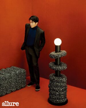 Ha Seok-jin Instagram - 이달에 만날수 있는!!