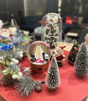 Ha Seok-jin Instagram - Merry Christmas🎄🎁🚀