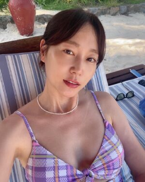 Ha Si-eun Instagram - 벌써 그리워지네💜
행복했던 나트랑🏊‍♀️
.
.
.
#튜브없이안뜸
#겁많은편
#유교걸의용기낸피드
#나트랑
#빈펄섬