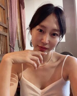 Ha Si-eun Instagram - 덥지만 재밌고 예쁜 여행🥰