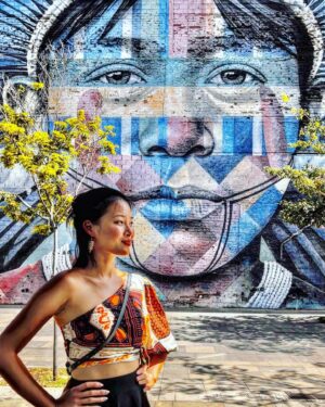 Ha Thanh Špetlíková Instagram - Graffiti jménem Las Etnias od Eduarda Kobry na počest olympijských her v Riu de Janeiro v roce 2016

Na ploše skoro tří tisíc metrů čtverečních vytvořil umělec během dvou měsíců obrazy pěti tváří z různých kontinentů, které mají symbolizovat rozmanitost olympijských her. 
🎨
#art #riodejaneiro #travel #beautiful #grafiti #travelphotography #travelgram #brazil #brazilart