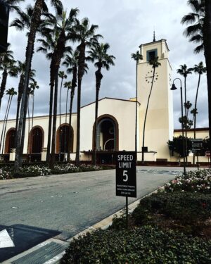 Ha Thanh Špetlíková Instagram - Los Angeles rozhodně není město pro mě. Na dvoudenní výlet a fotky na IG dobrý, ale jinak brrr. Zlaté San Diego. 
🇱🇷🌏🚶🏻‍♀️
#travel #travelphotography #travelling #california #losangeles #usa #cestovani