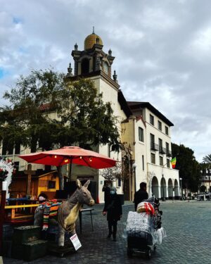 Ha Thanh Špetlíková Instagram - Los Angeles rozhodně není město pro mě. Na dvoudenní výlet a fotky na IG dobrý, ale jinak brrr. Zlaté San Diego. 
🇱🇷🌏🚶🏻‍♀️
#travel #travelphotography #travelling #california #losangeles #usa #cestovani